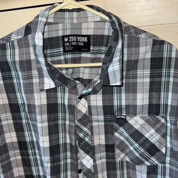 New York classic plaid button up - Picture 3 of 6